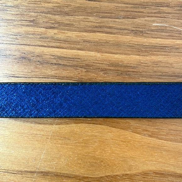 Gap M blue textured metallic genuine leather belt - Picture 4 of 5